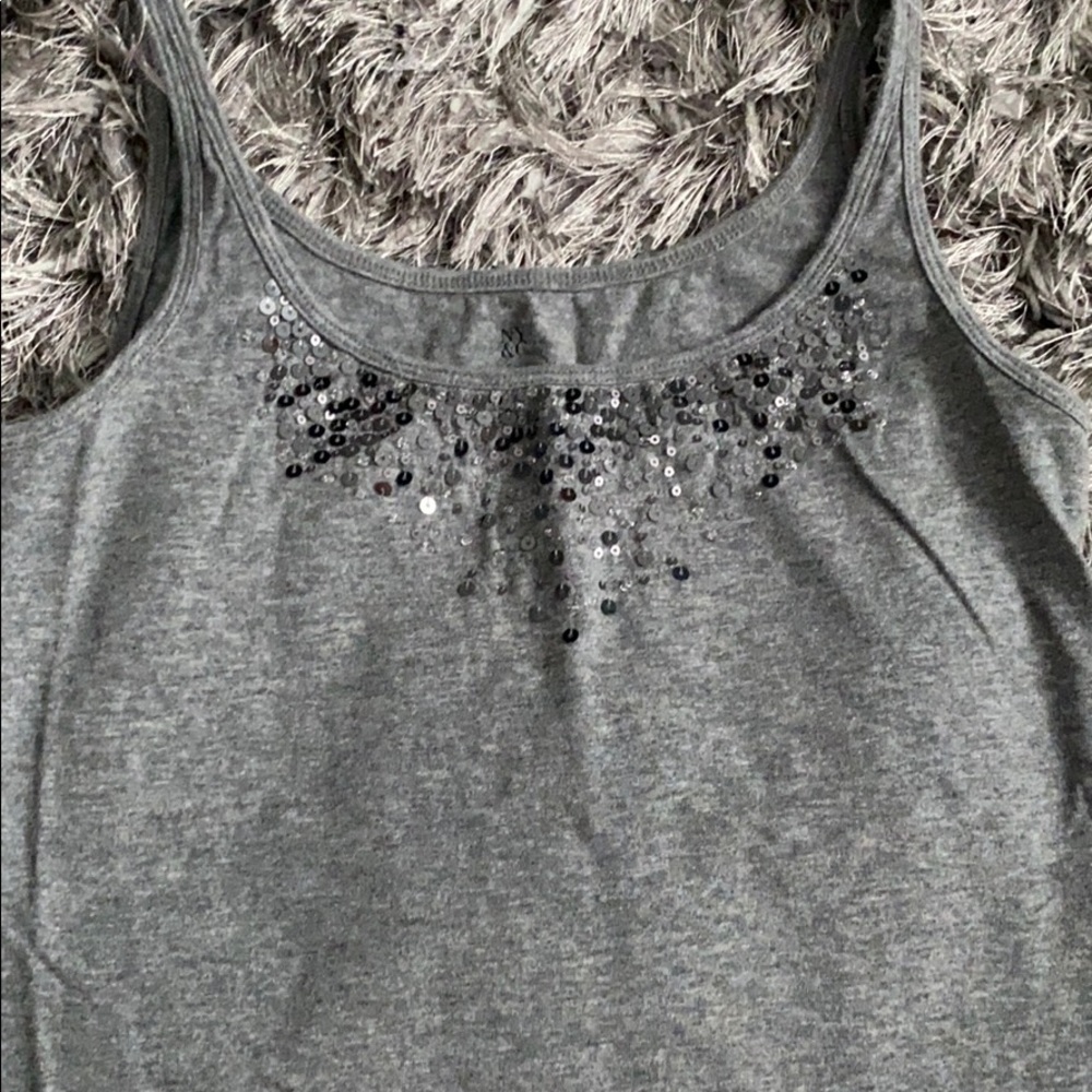 NY&C detailed top